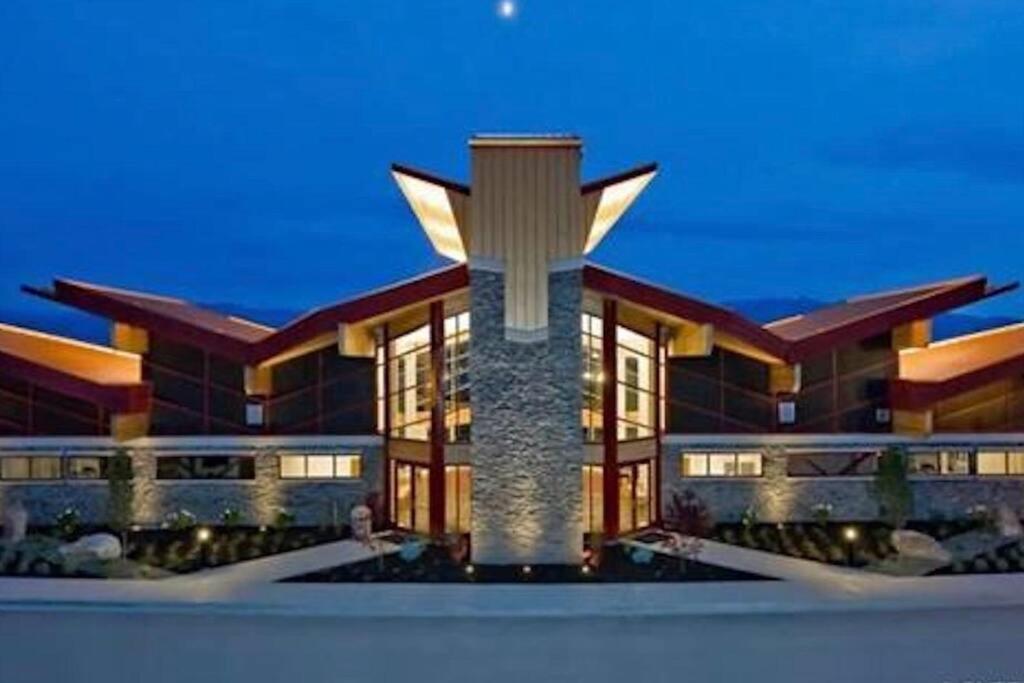 Stay In The Okanagan - Copper Sky, West Kelowna Exteriör bild