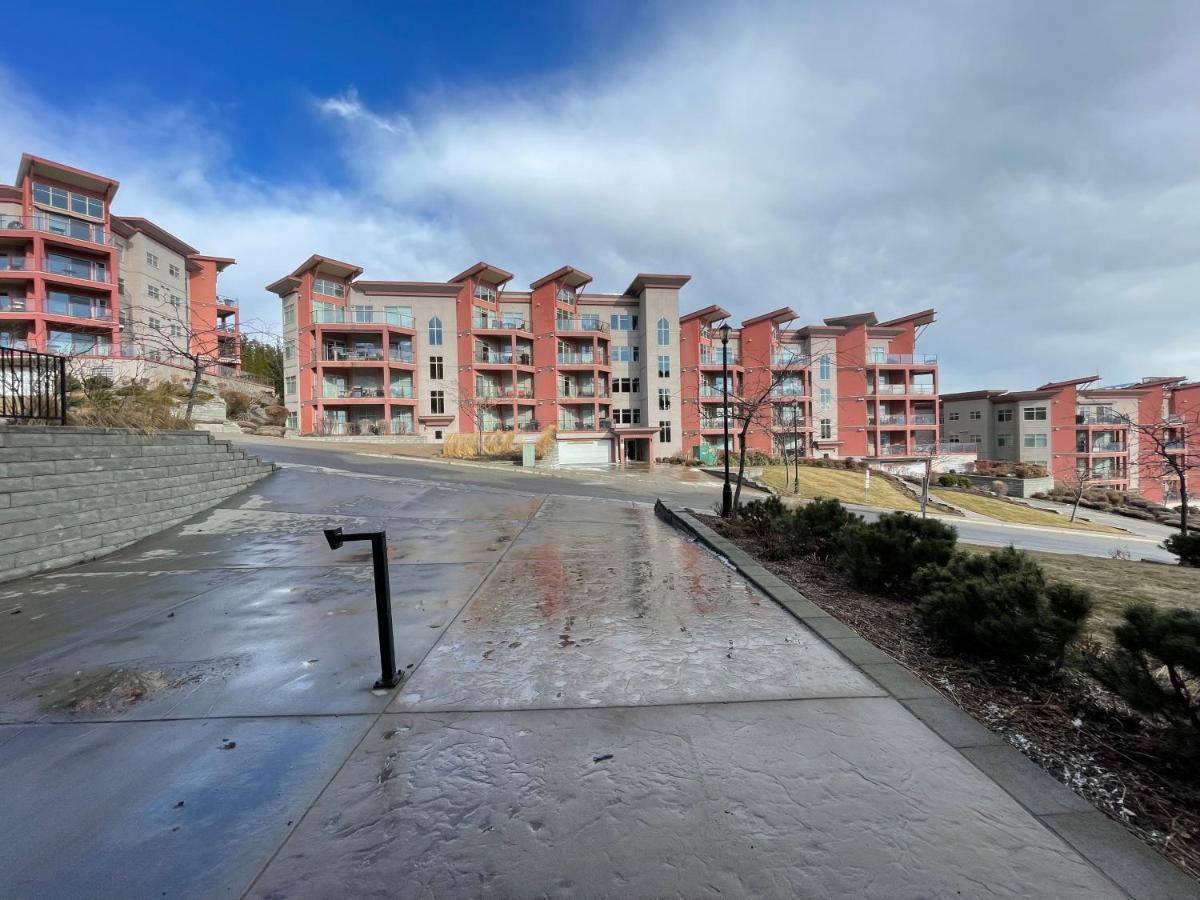 Stay In The Okanagan - Copper Sky, West Kelowna Exteriör bild