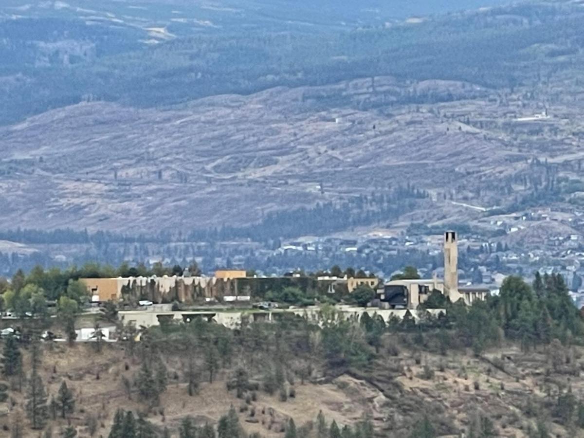 Stay In The Okanagan - Copper Sky, West Kelowna Exteriör bild