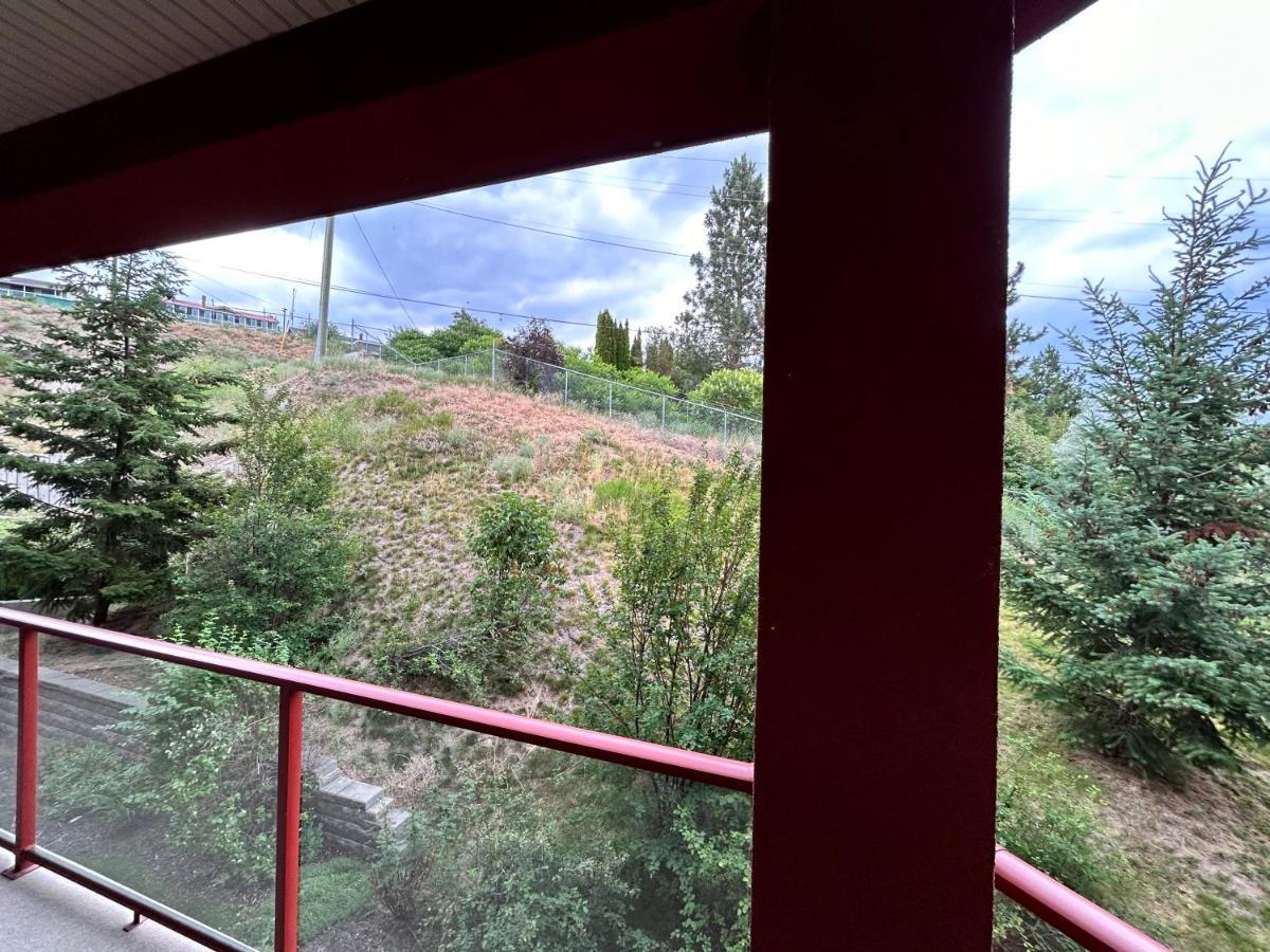 Stay In The Okanagan - Copper Sky, West Kelowna Exteriör bild